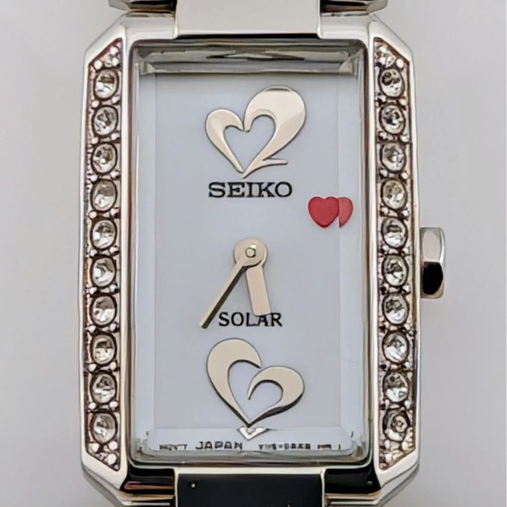 Seiko Solar Tressia White Ceramic Go Red Special Edition Box Papers Links